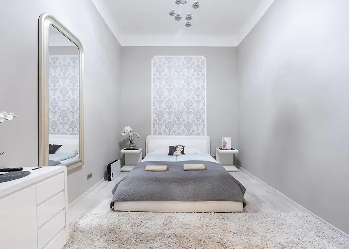 Sea Holly Apartment - With Perfect Location 2 Separate Bdrms
