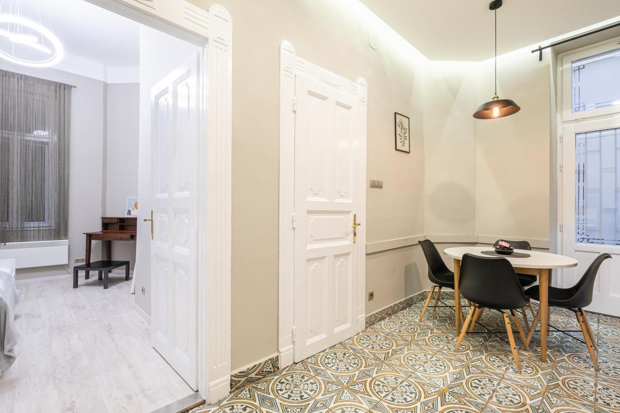 Sea Holly - With Perfect Location 2 Separate Bdrms Appartamento Budapest